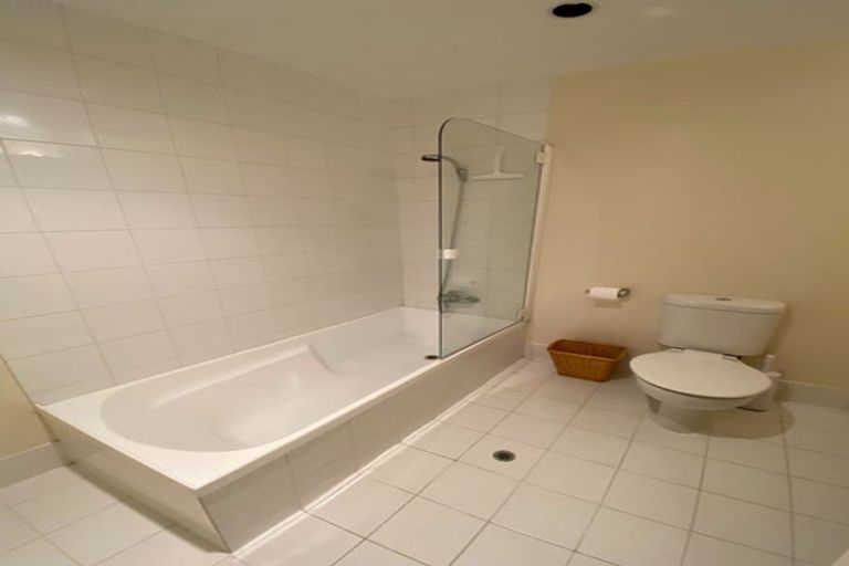 Photo of property in Whitmore Apartments, 7b Stout Street, Wellington Central, Wellington, 6011