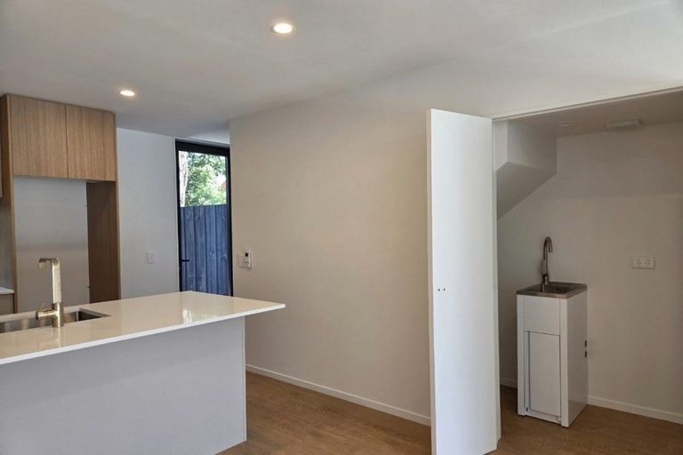 Photo of property in 7/86 Holly Road, St Albans, Christchurch, 8014