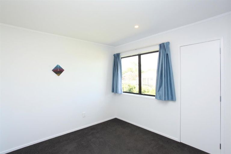 Photo of property in 73 Aberfeldy Avenue, Highland Park, Auckland, 2010