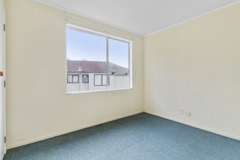 Photo of property in 18 Chislehurst Street, Henderson, Auckland, 0612