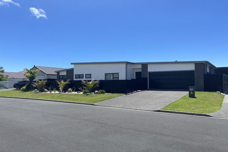 Photo of property in 9 Sarcodia Place, Papamoa Beach, Papamoa, 3118