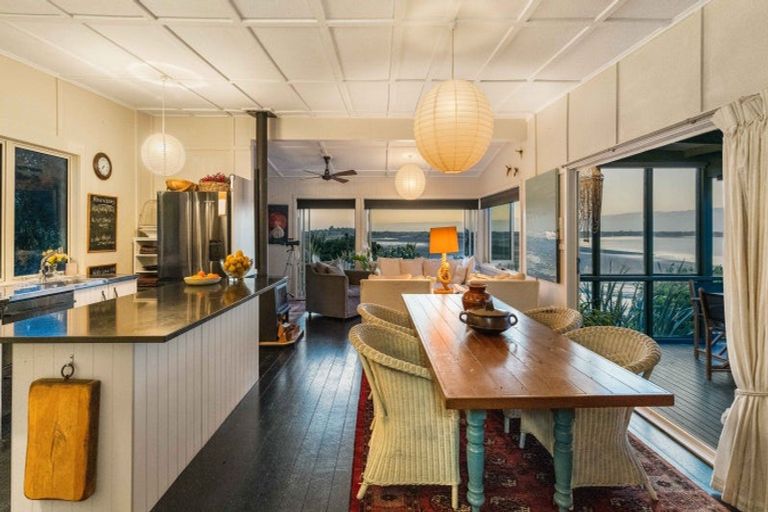 Photo of property in 40 Tuakau Bridge-port Waikato Road, Port Waikato, Tuakau, 2695