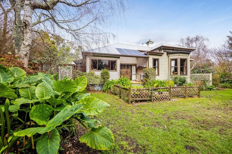 Photo of property in 165 South Road, Hawera, 4610