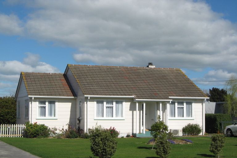 Photo of property in 35 Beaven Street, Marton, 4710