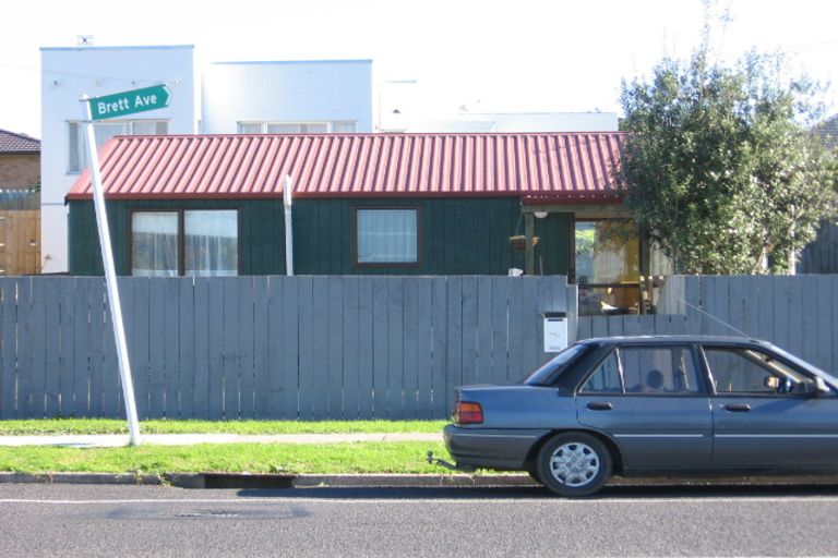 Photo of property in 21 Plunket Avenue, Papatoetoe, Auckland, 2104