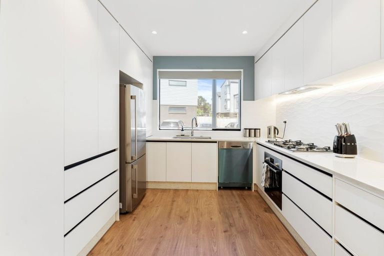 Photo of property in 12 Koropiko Lane, Flat Bush, Auckland, 2019