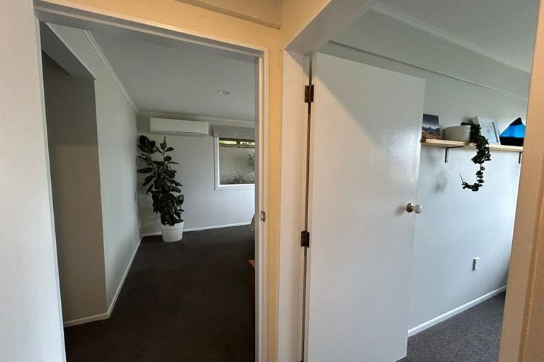 Photo of property in 4 Latitude Close, Whitby, Porirua, 5024