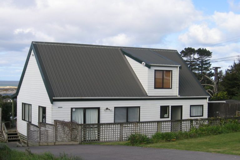 Photo of property in 2 Cullen Street, Mangawhai Heads, Mangawhai, 0505