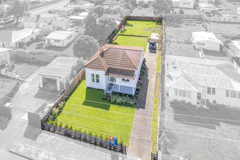 Photo of property in 192 Puriri Street, Castlecliff, Whanganui, 4501