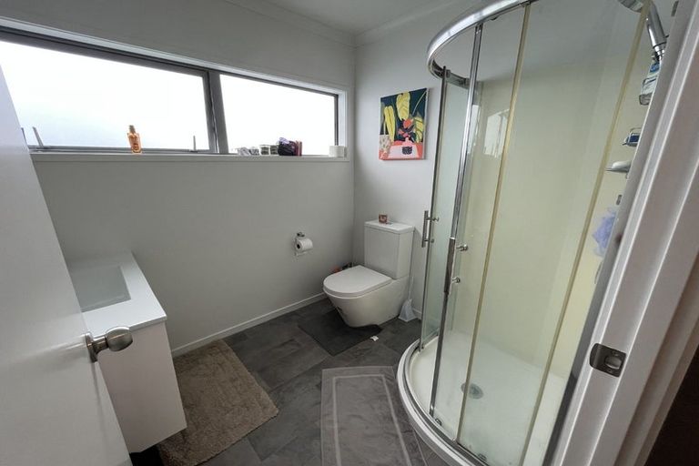 Photo of property in 9 Lisa Rise, Half Moon Bay, Auckland, 2012