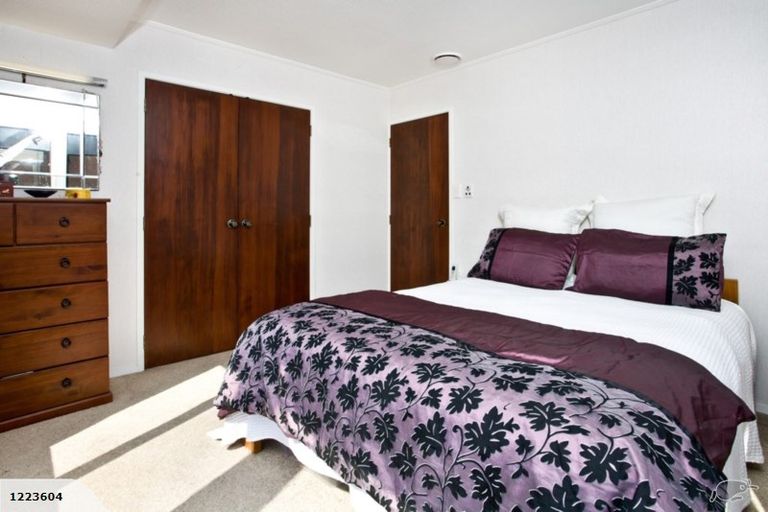 Photo of property in 5 Tadley Court, Goodwood Heights, Auckland, 2105