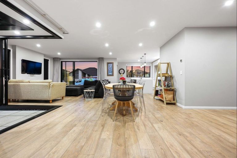 Photo of property in 2 Helen June Avenue, Flagstaff, Hamilton, 3210