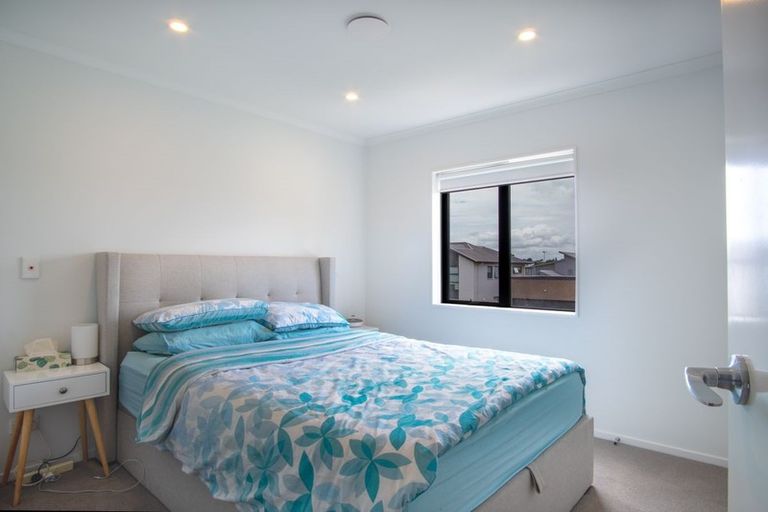 Photo of property in 22 Pepene Avenue, Takanini, 2112