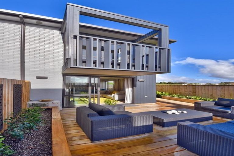 Photo of property in 51 Carder Court, Hobsonville, Auckland, 0618