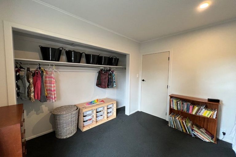 Photo of property in 82 Glen Marine Parade, Glendene, Auckland, 0602