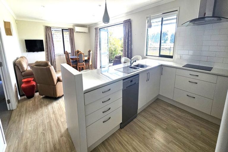 Photo of property in 12 Tatahi Cove, Papamoa Beach, Papamoa, 3118