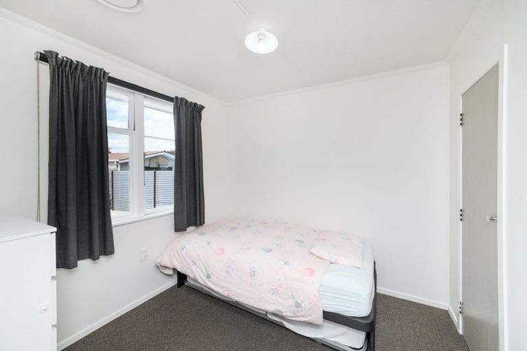 Photo of property in 126 Ruamahanga Crescent, Terrace End, Palmerston North, 4410