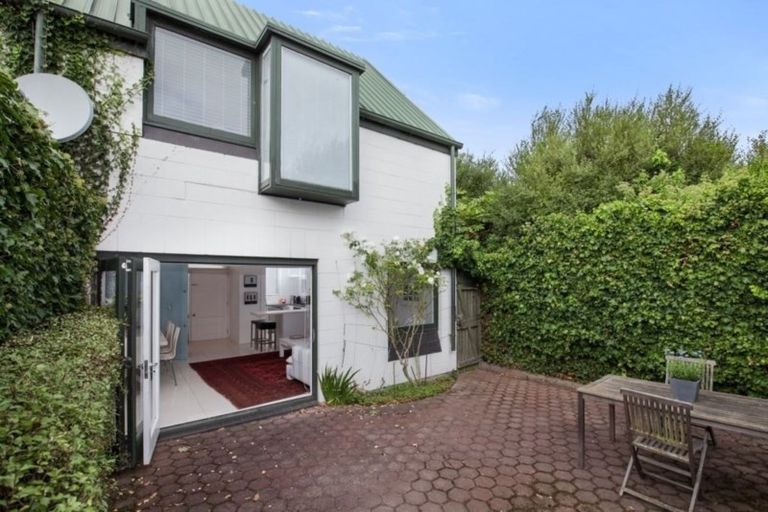 Photo of property in 11/12 Shrewsbury Street, Merivale, Christchurch, 8014