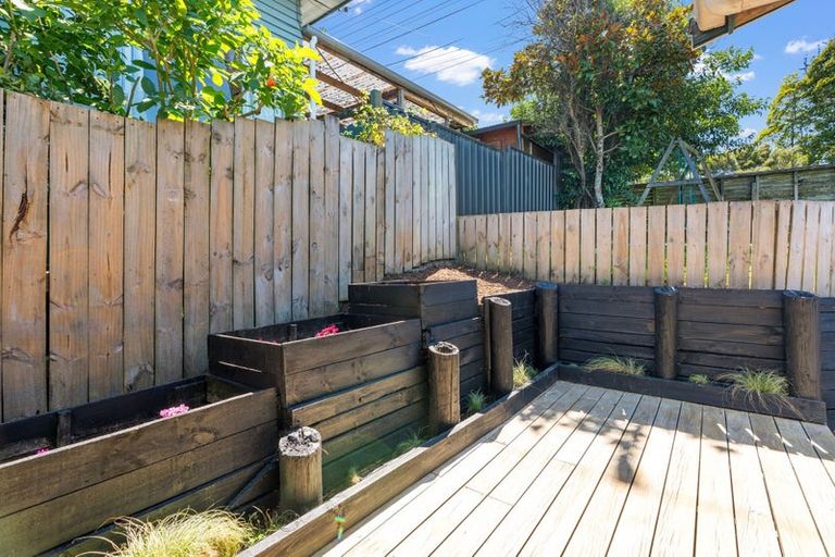 Photo of property in 113 Vipond Road, Stanmore Bay, Whangaparaoa, 0932