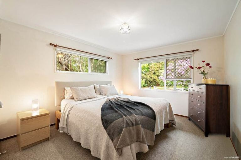 Photo of property in 147 Weatherly Road, Torbay, Auckland, 0630