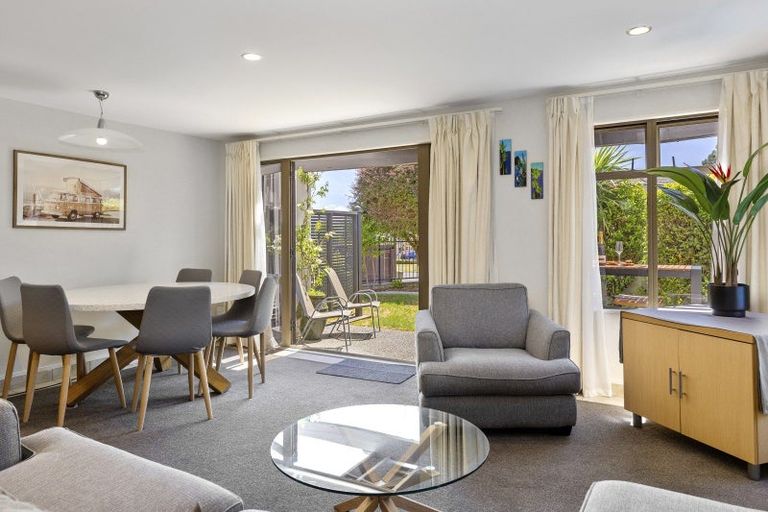 Photo of property in 1/7 Tui Street, Torbay, Auckland, 0630