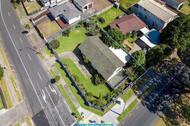 Photo of property in 391 Roscommon Road, Clendon Park, Auckland, 2103