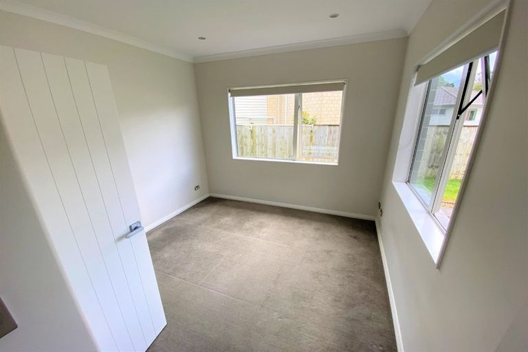 Photo of property in 21e Stamford Crescent, Flat Bush, Auckland, 2019