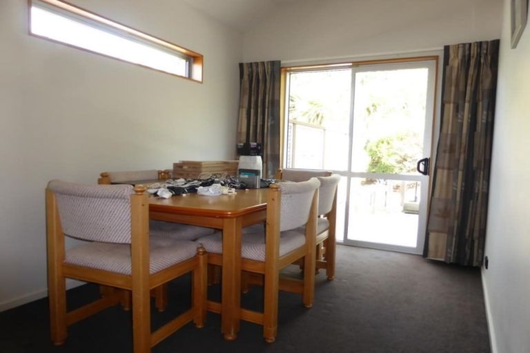 Photo of property in 27a Waverton Terrace, Churton Park, Wellington, 6037