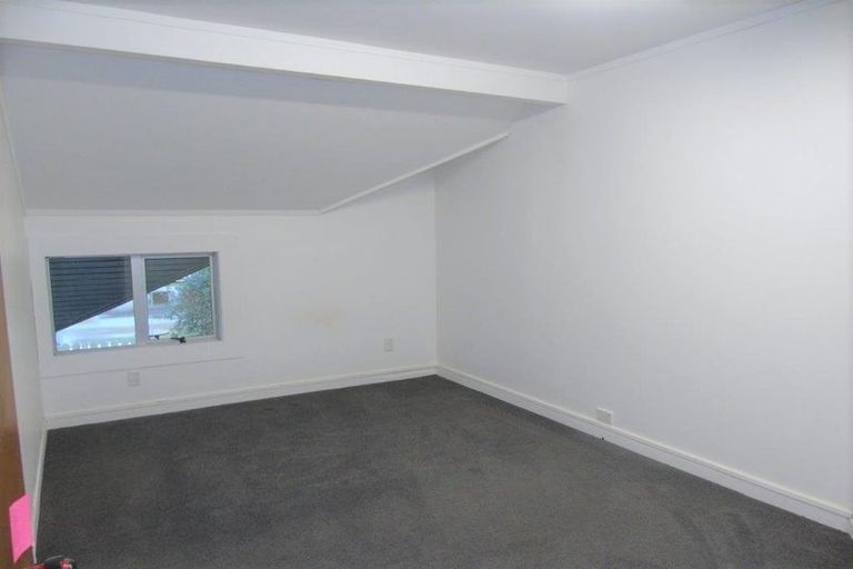Photo of property in 305a Mansfield Street, Newtown, Wellington, 6021