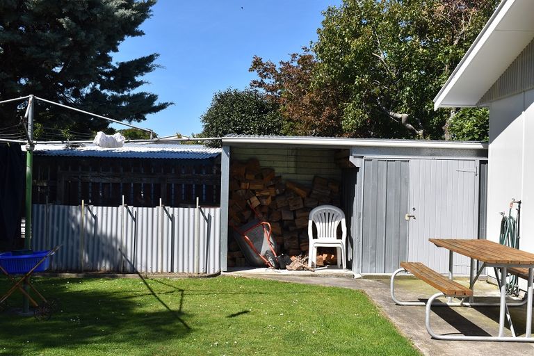 Photo of property in 23 Seddon Street, Carterton, 5713