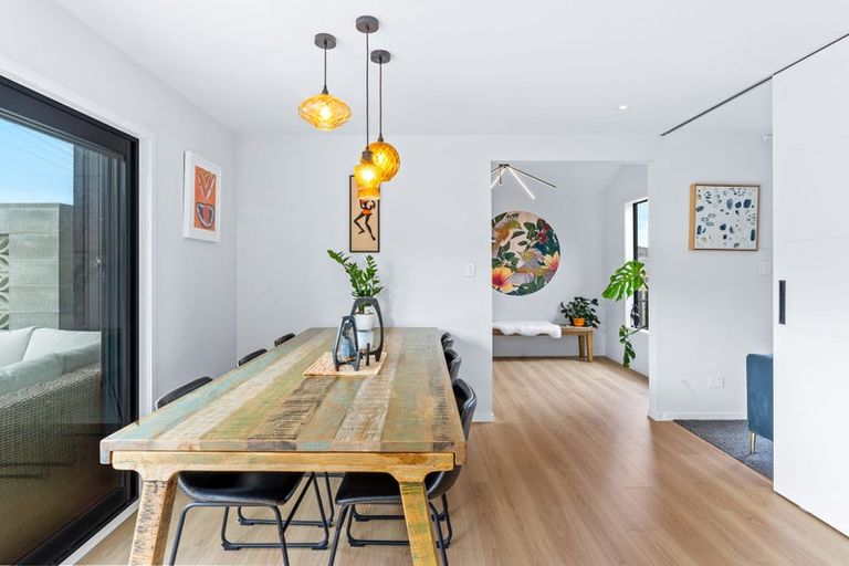 Photo of property in 1/33 Hyde Road, Rothesay Bay, Auckland, 0630