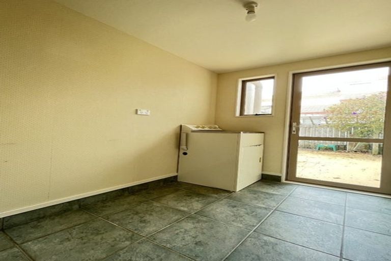 Photo of property in 2 Glengavel Grove, Papakowhai, Porirua, 5024