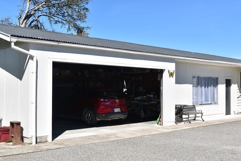 Photo of property in 23 Seddon Street, Carterton, 5713