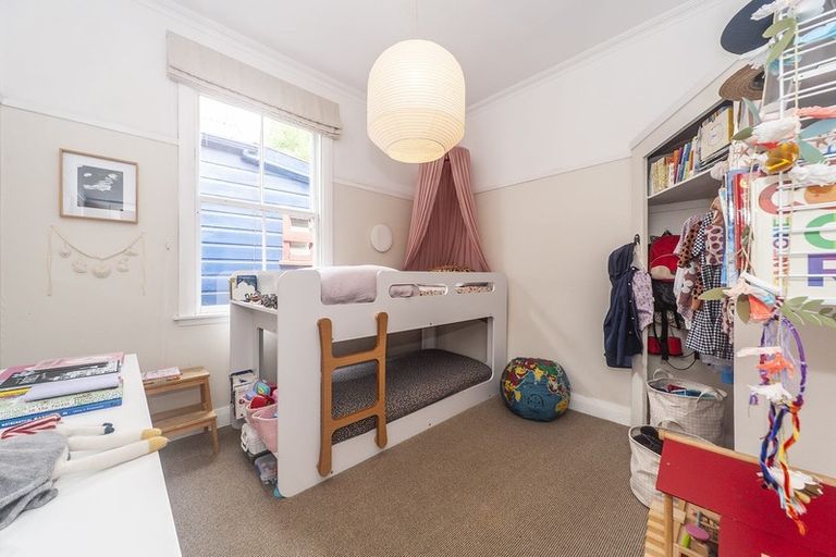 Photo of property in 29 Patanga Crescent, Thorndon, Wellington, 6011