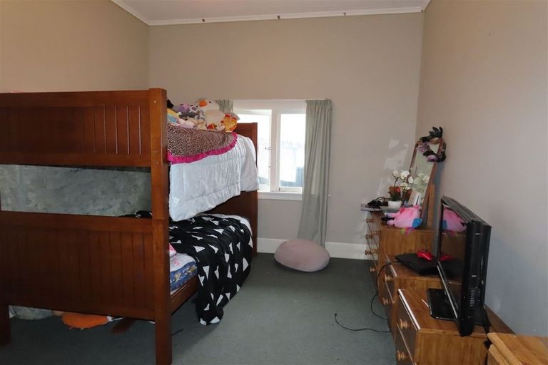Photo of property in 18 Wilton Street, Levin, 5510