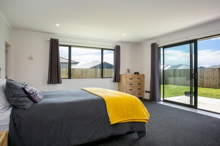 Photo of property in 33 Ruru Street, Cambridge, 3434