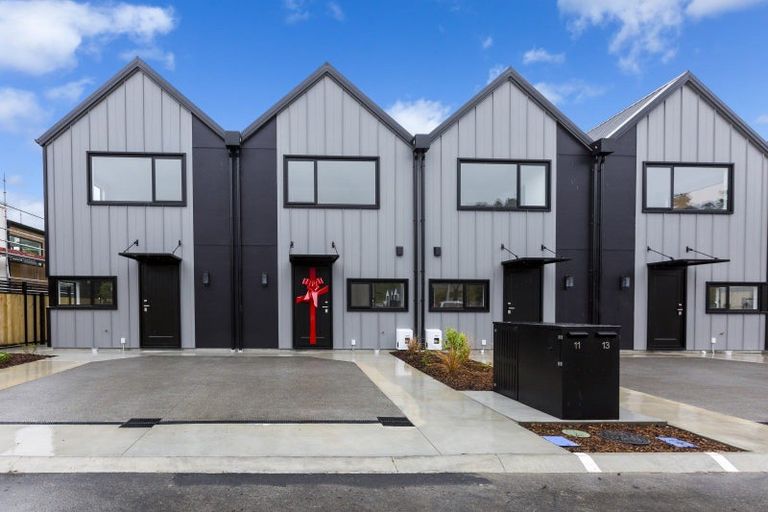 Photo of property in 11 Raeble Walkington Lane, Wallaceville, Upper Hutt, 5018