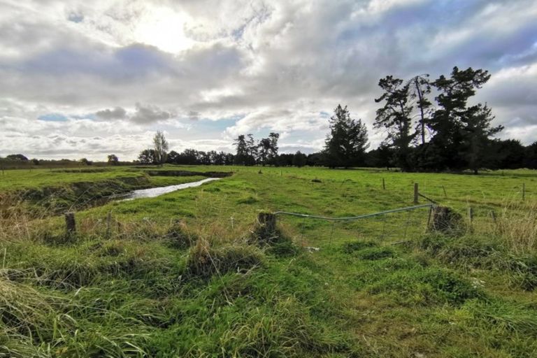 Photo of property in 193 Te Horo Hautere Cross Road, Hautere, Otaki, 5582