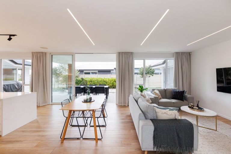 Photo of property in 36 Dogwood Way, Milson, Palmerston North, 4414