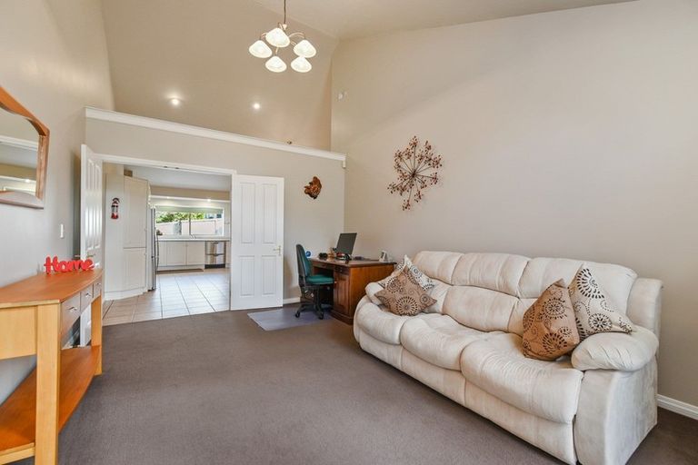 Photo of property in 7 Guernsey Place, Grandview Heights, Hamilton, 3200