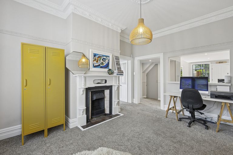 Photo of property in 153 Victoria Road, Saint Clair, Dunedin, 9012