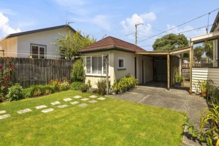 Photo of property in 2 Mahoe Street, Hutt Central, Lower Hutt, 5010