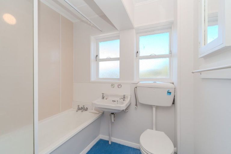 Photo of property in Wellway Flats, 45 Mcparland Street, Ebdentown, Upper Hutt, 5018