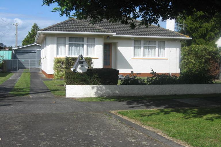 Photo of property in 16 Lewis Avenue, Aramoho, Whanganui, 4500