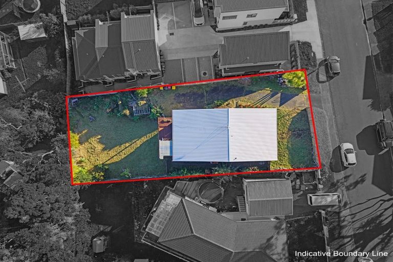Photo of property in 6 Jenanne Place, Totara Vale, Auckland, 0629