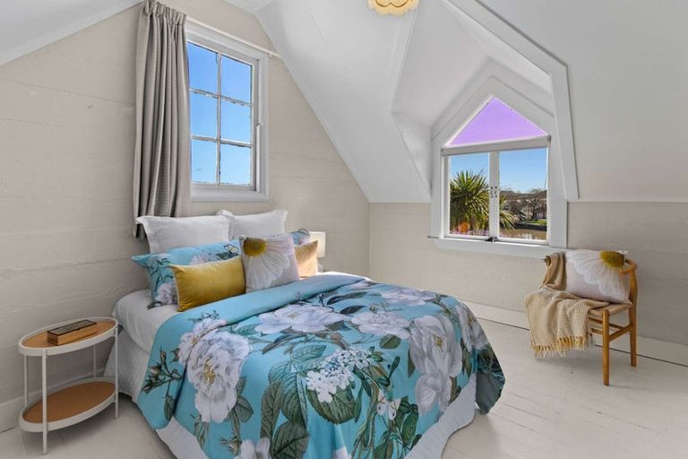 Photo of property in 53 Anzac Parade, Durie Hill, Whanganui, 4500