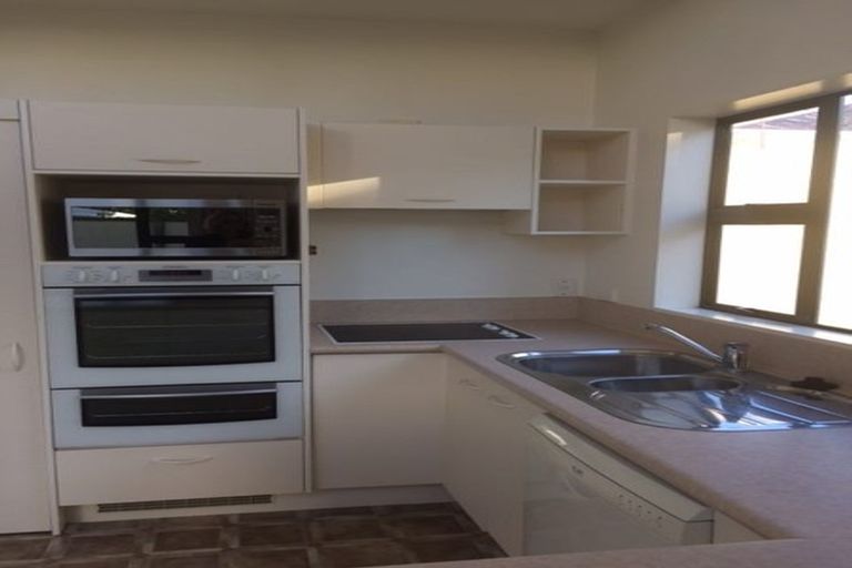 Photo of property in 144d Karori Road, Karori, Wellington, 6012