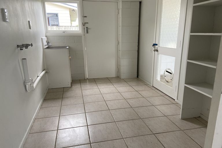 Photo of property in 108 Te Atatu Road, Te Atatu South, Auckland, 0610