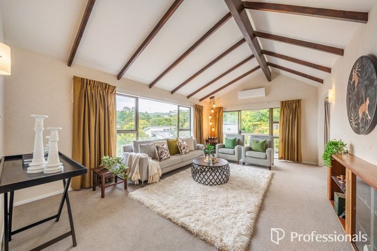 Photo of property in 14 Hibiscus Grove, Maungaraki, Lower Hutt, 5010