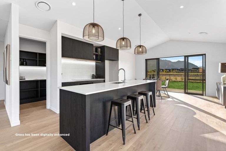 Photo of property in 11 Packer Road, Wanaka, 9382